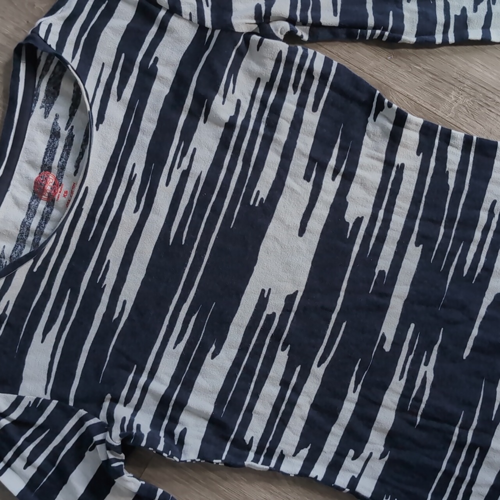 Tory Burch Striped Black and White Women's Top - Picture 2 of 3